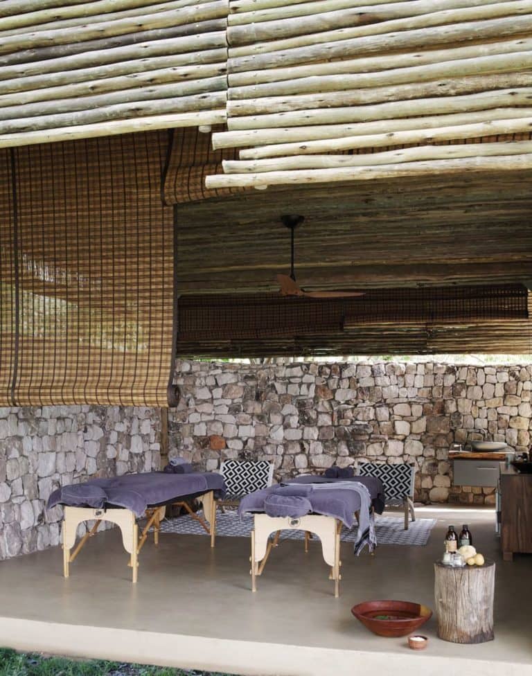 Visual of the spa beds at Matetsi River Lodge