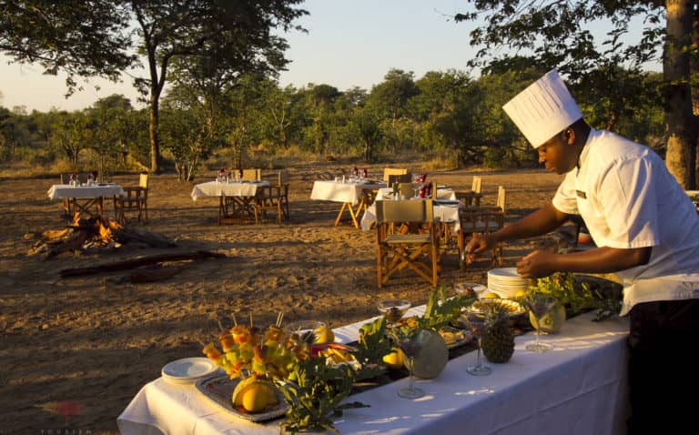 Ngoma Safari Lodge Bush dinner preparation